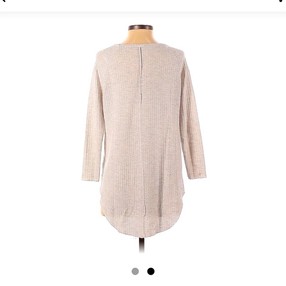 Theo & Spence  high low waffle long sleeve top - Picture 2 of 3
